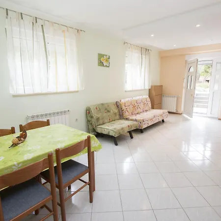 Apartamento Rajci *